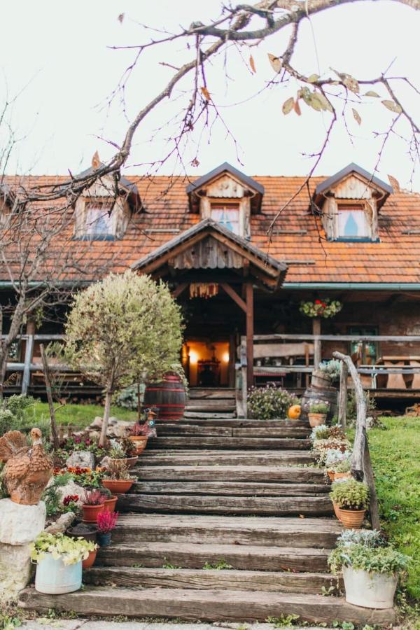 Gresna Pilnica Hotel Klenovnik Exterior foto